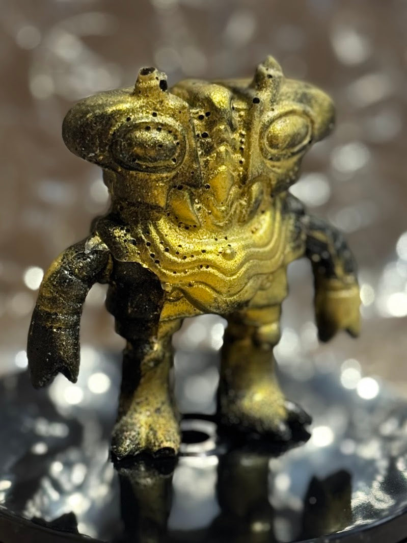 Toasticle EVC 1/10 - Hand-cast Resin Art Sculpture by Starstew