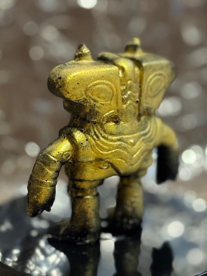 Toasticle EVC 1/10 - Hand-cast Resin Art Sculpture by Starstew