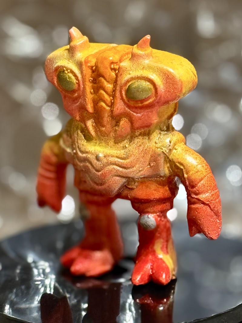 Toasticle EVRC 1/10 - Hand-cast and hand-painted Sculpture by Starstew