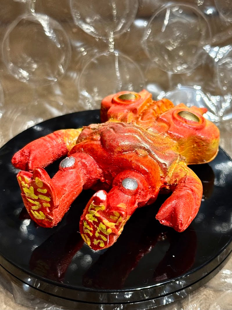 Toasticle EVRC 1/10 - Hand-cast and hand-painted Sculpture by Starstew