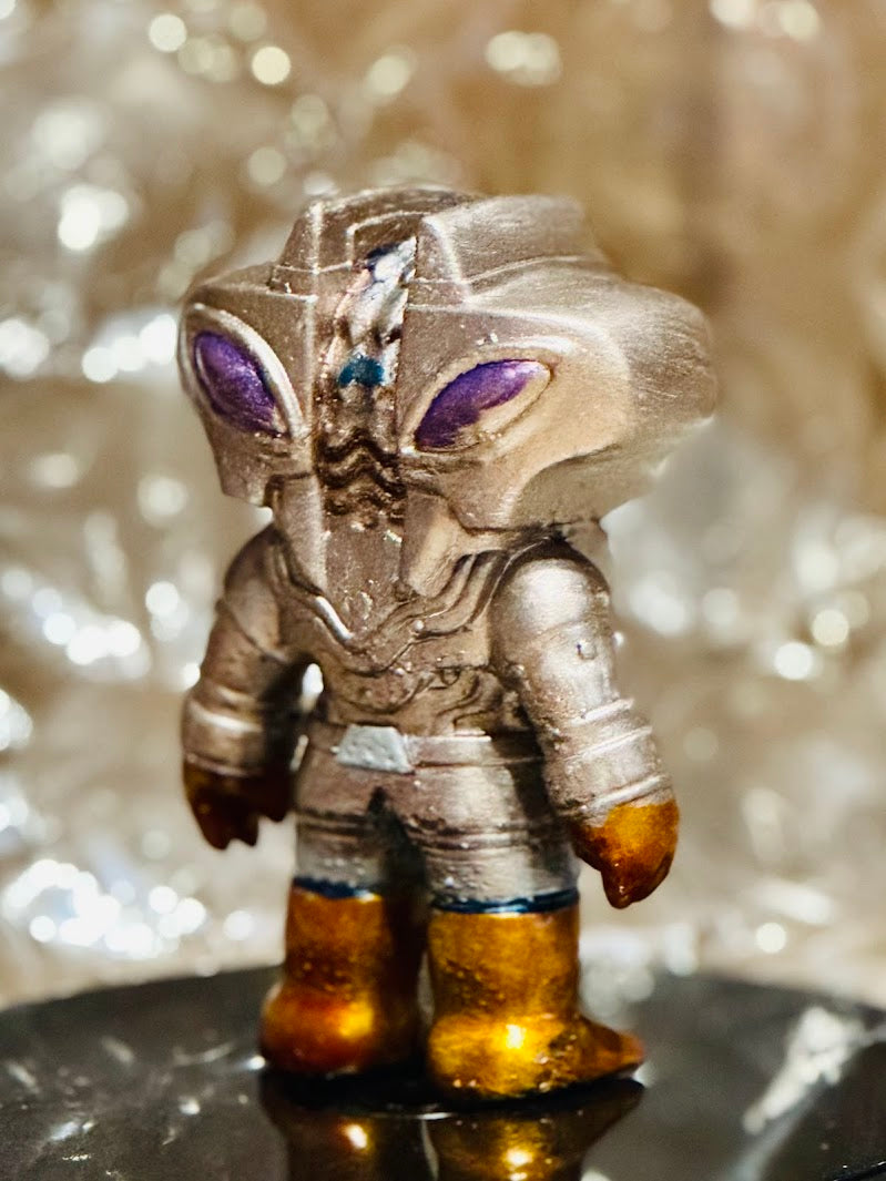 Dwokk EV 2/7 - Hand-Painted Resin Art Figurine by Starstew