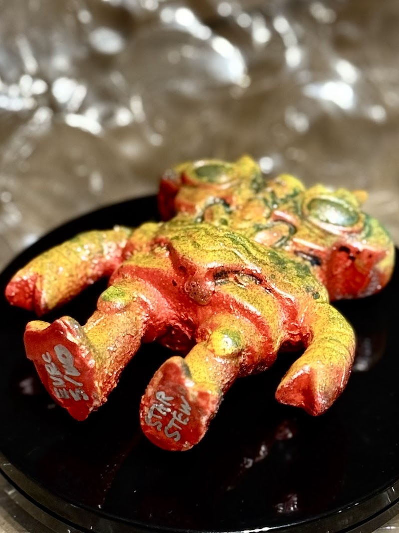 Toasticle EVRC 5/10 - Hand-cast and hand-painted Sculpture by Starstew