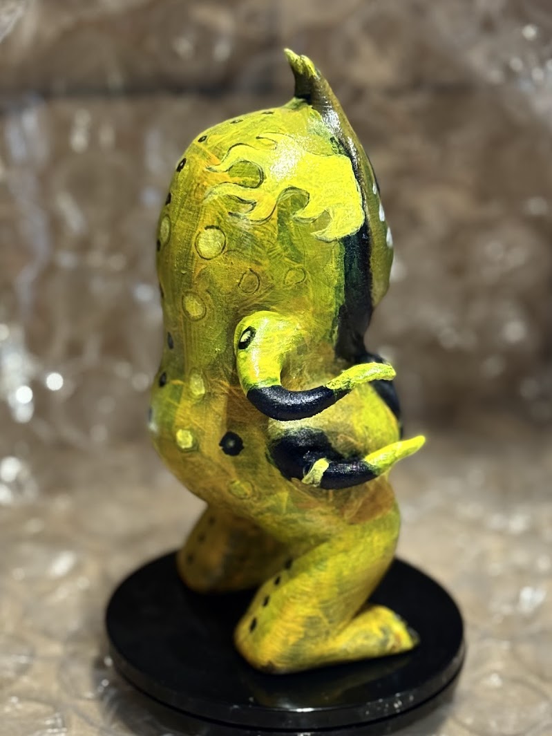 Yonkai EV 2/3 - Hand-painted 6" figurine by Starstew